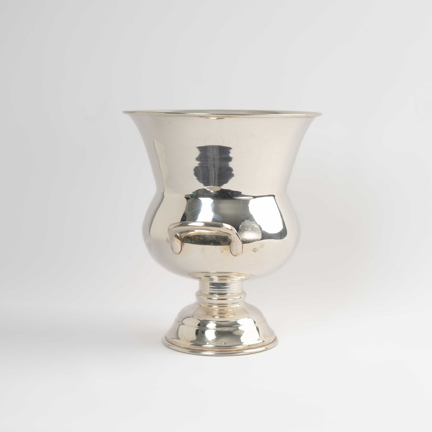 Vintage Leonard silver plate modernist champagne wine ice bucket with twin handles