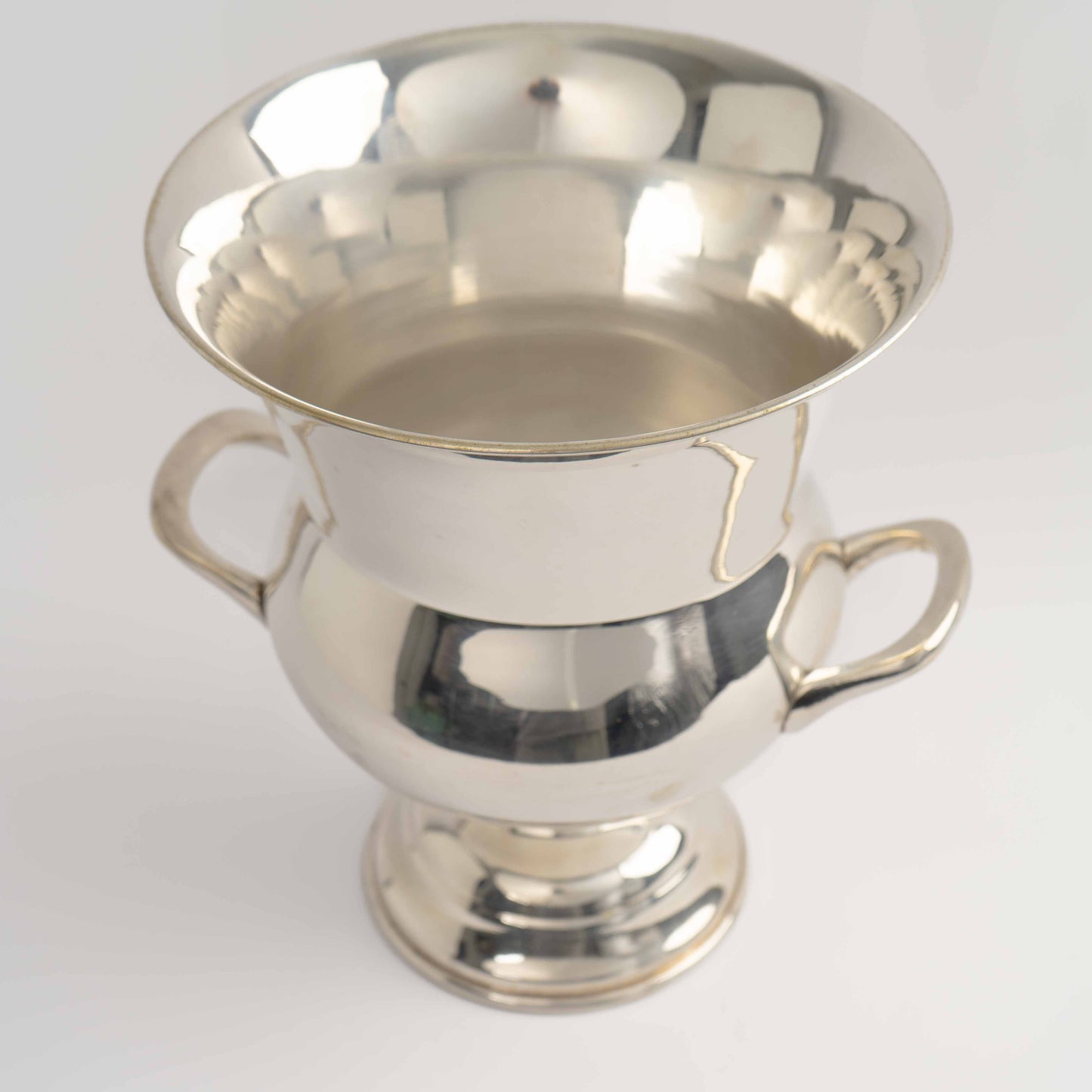 Vintage Leonard silver plate modernist champagne wine ice bucket with twin handles