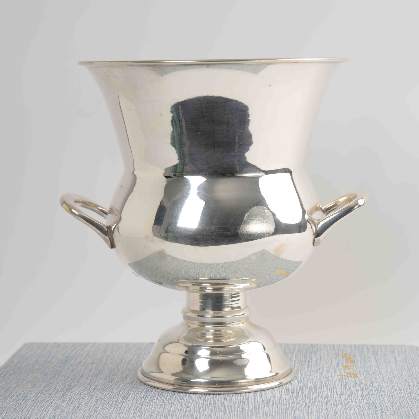Vintage Leonard silver plate modernist champagne wine ice bucket with twin handles