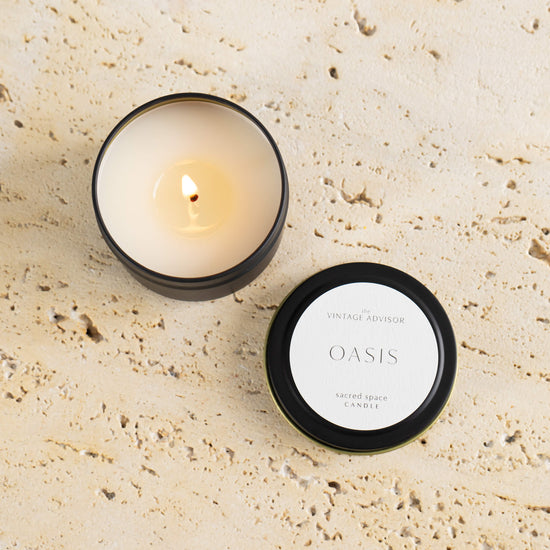 Oasis Travel Candle notes: fig, green leaf, jasmine, moss