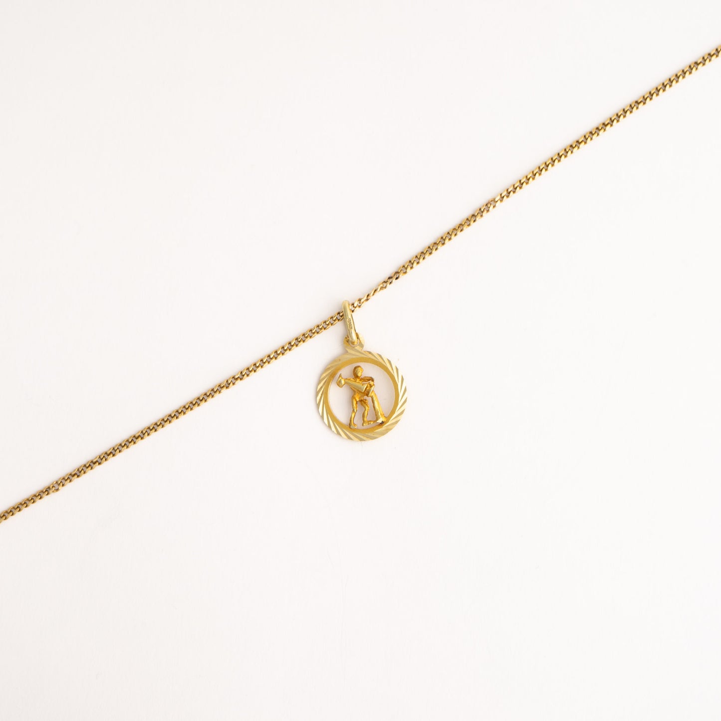 vintage 14k gold aquarius pendant