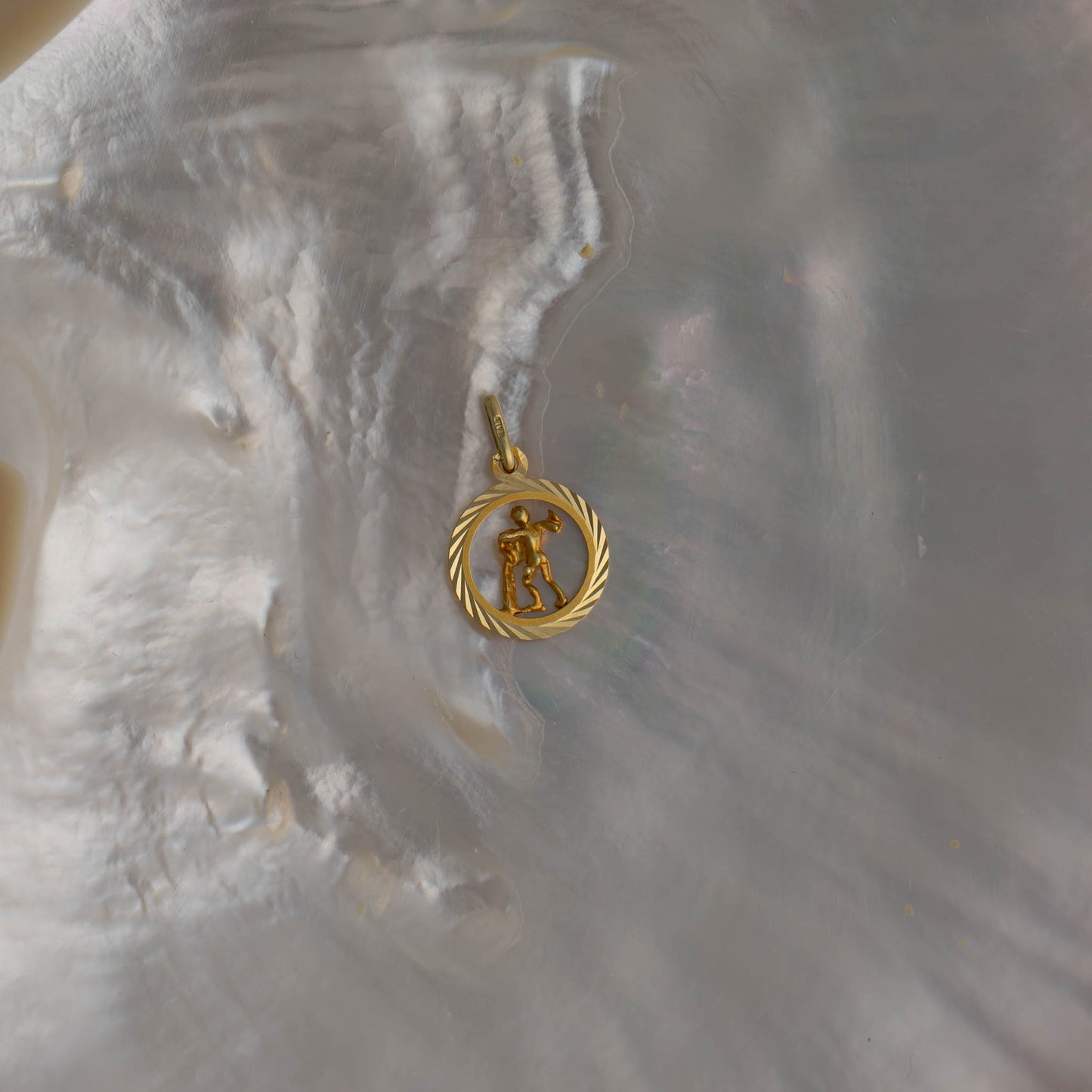 vintage 14k gold aquarius pendant charm