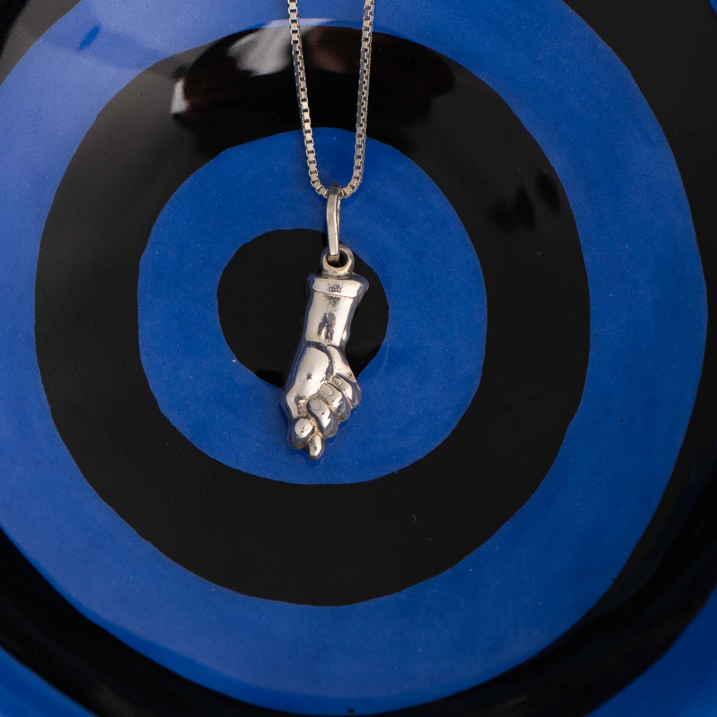 italian figa mano amulet charm