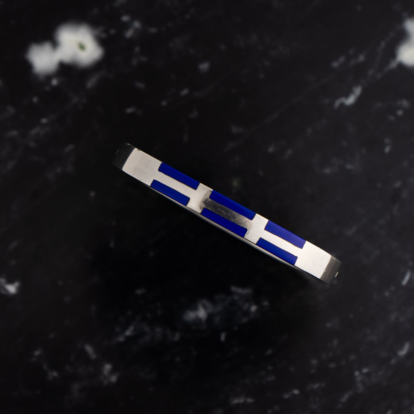 vintage Mexico sterling silver and lapis lazuli hinged cuff bracelet