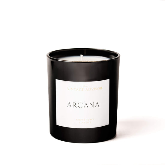 Load image into Gallery viewer, Arcana divination and tarot card  candle  withNotes: citrus, lemon, rose, neroli, sandalwood
