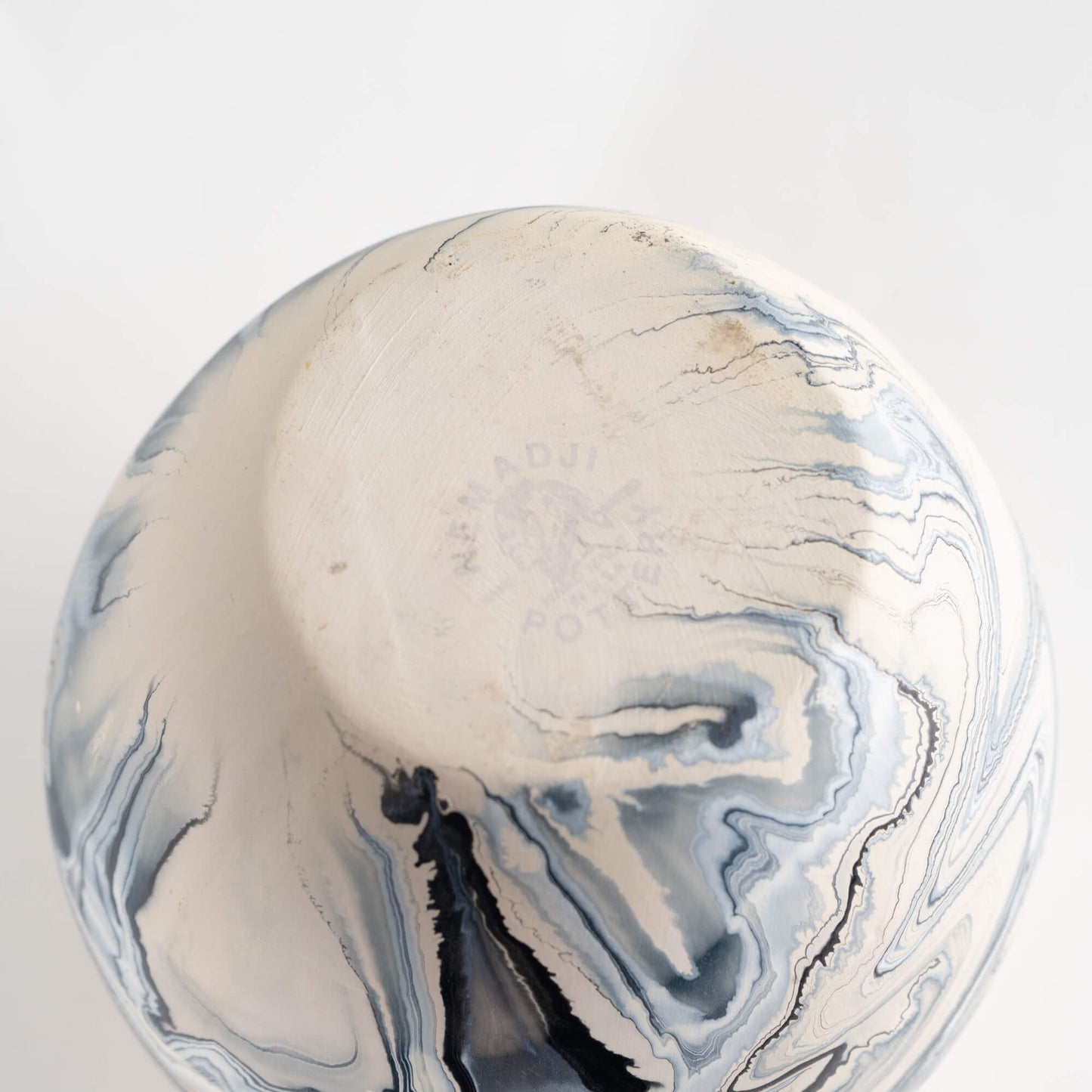 Load image into Gallery viewer, Vintage Blue Swirl Nemadji Pottery Vase
