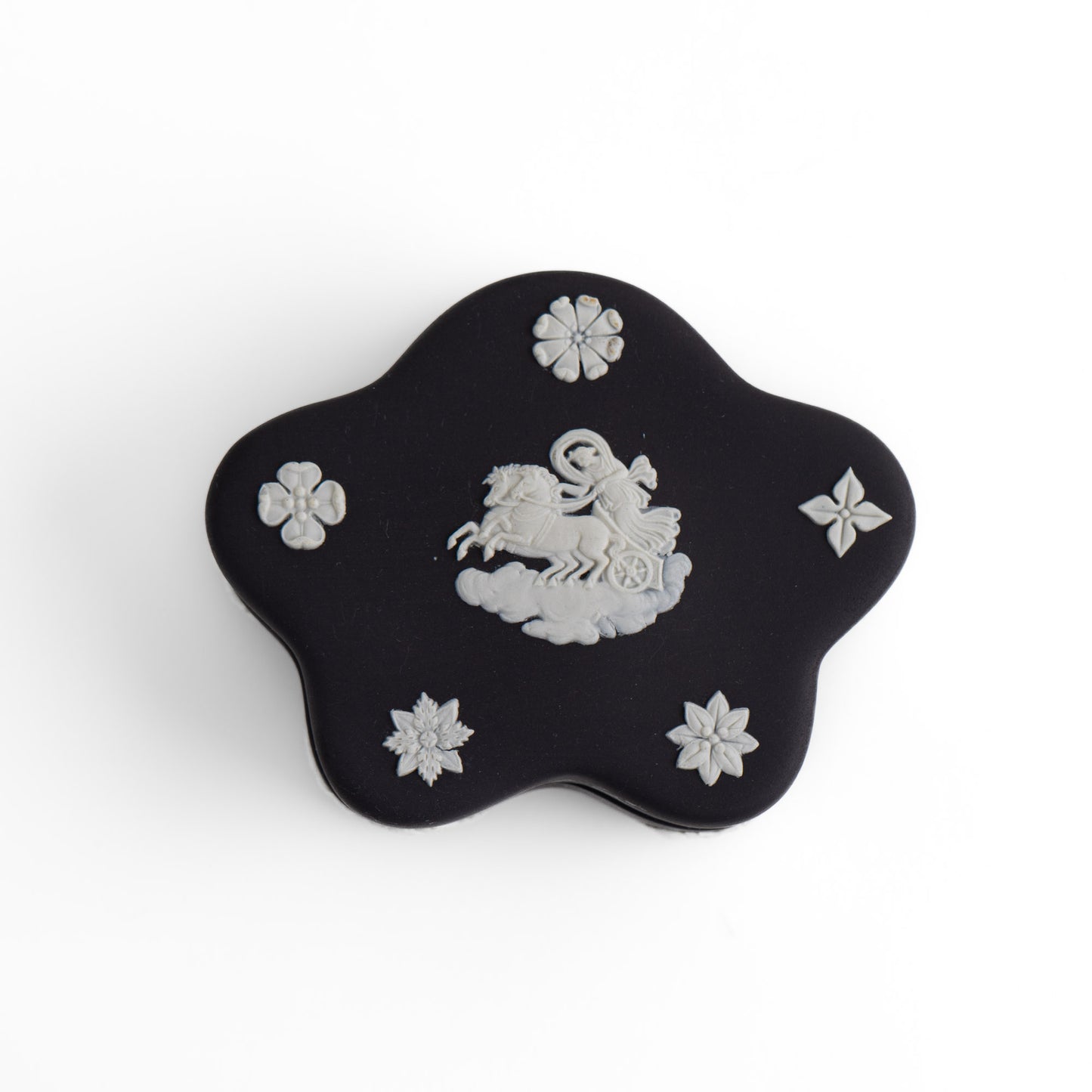 Vintage star-shaped Wedgwood black jasperware trinket box with white relief of Aurora Goddess of Dawn and cherub motifs, 1970s collectible.
