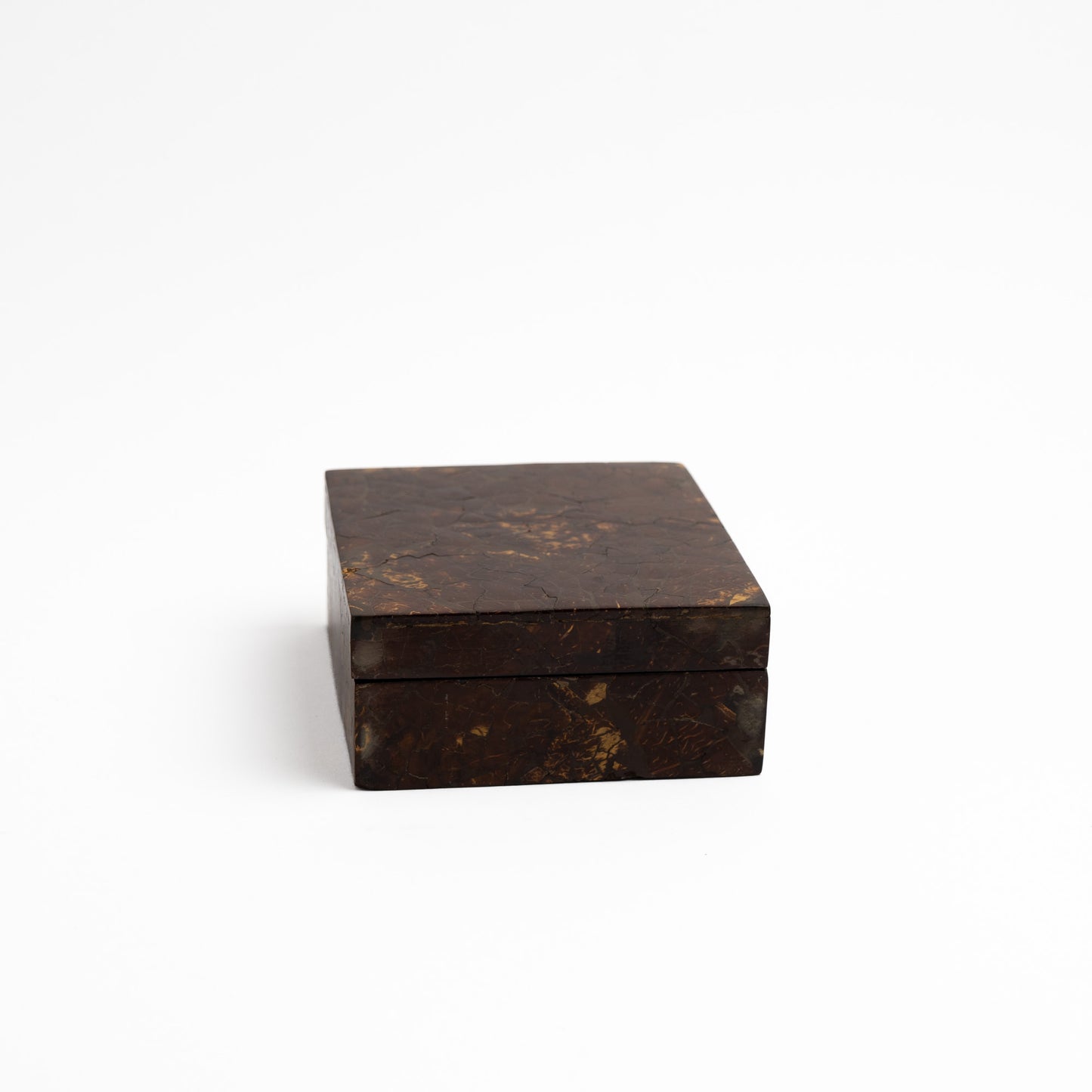 Vintage rectangular brown tessellated coconut shell lidded box 