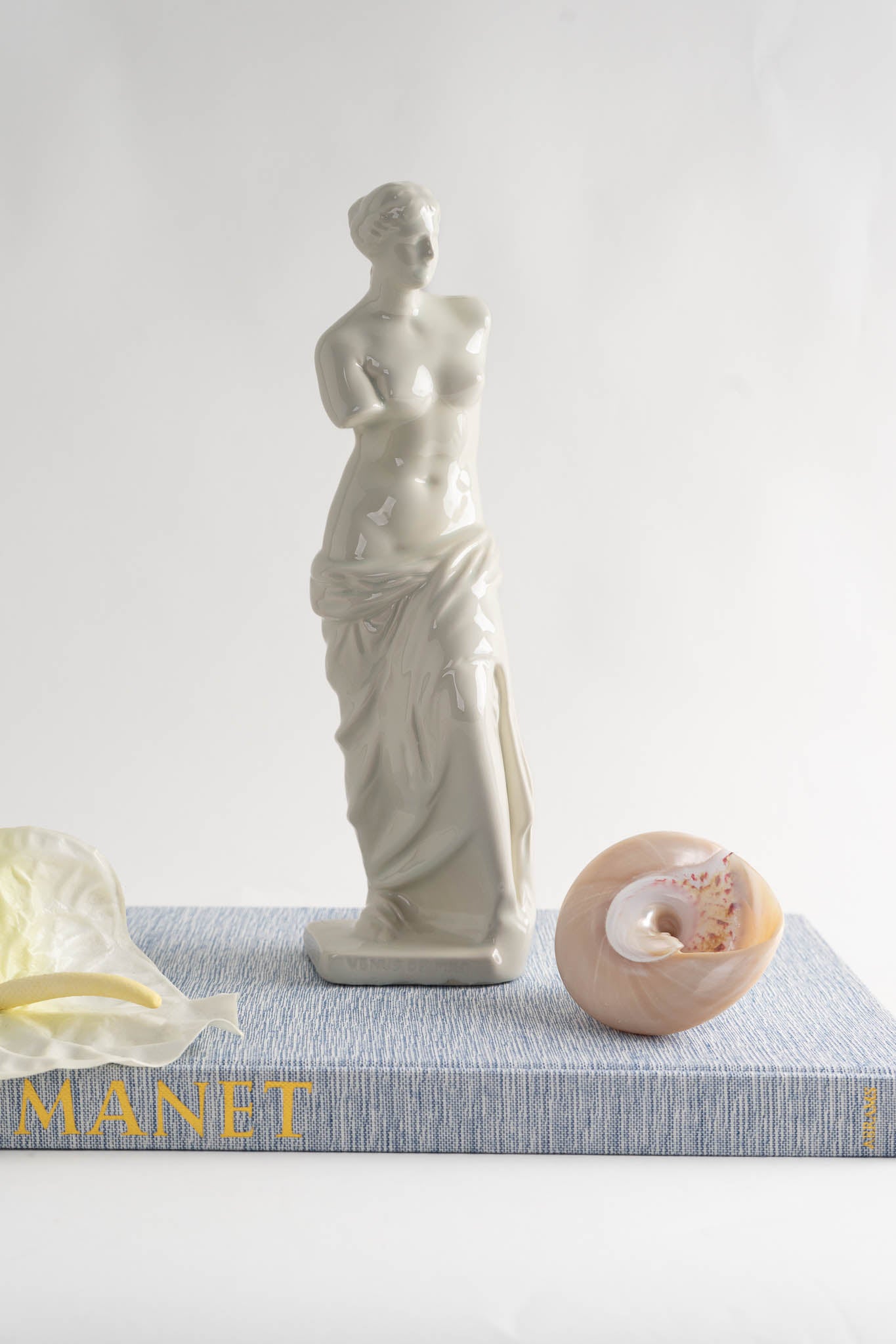 Vintage Venus De Milo White Ceramic Figure