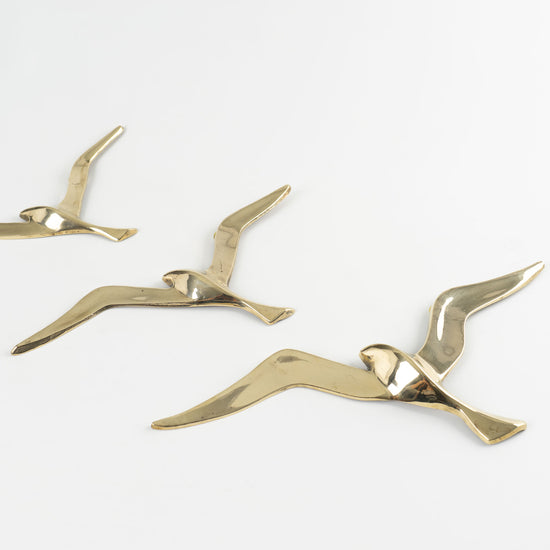 Load image into Gallery viewer, Vintage Brass Birds  - Set of 3
