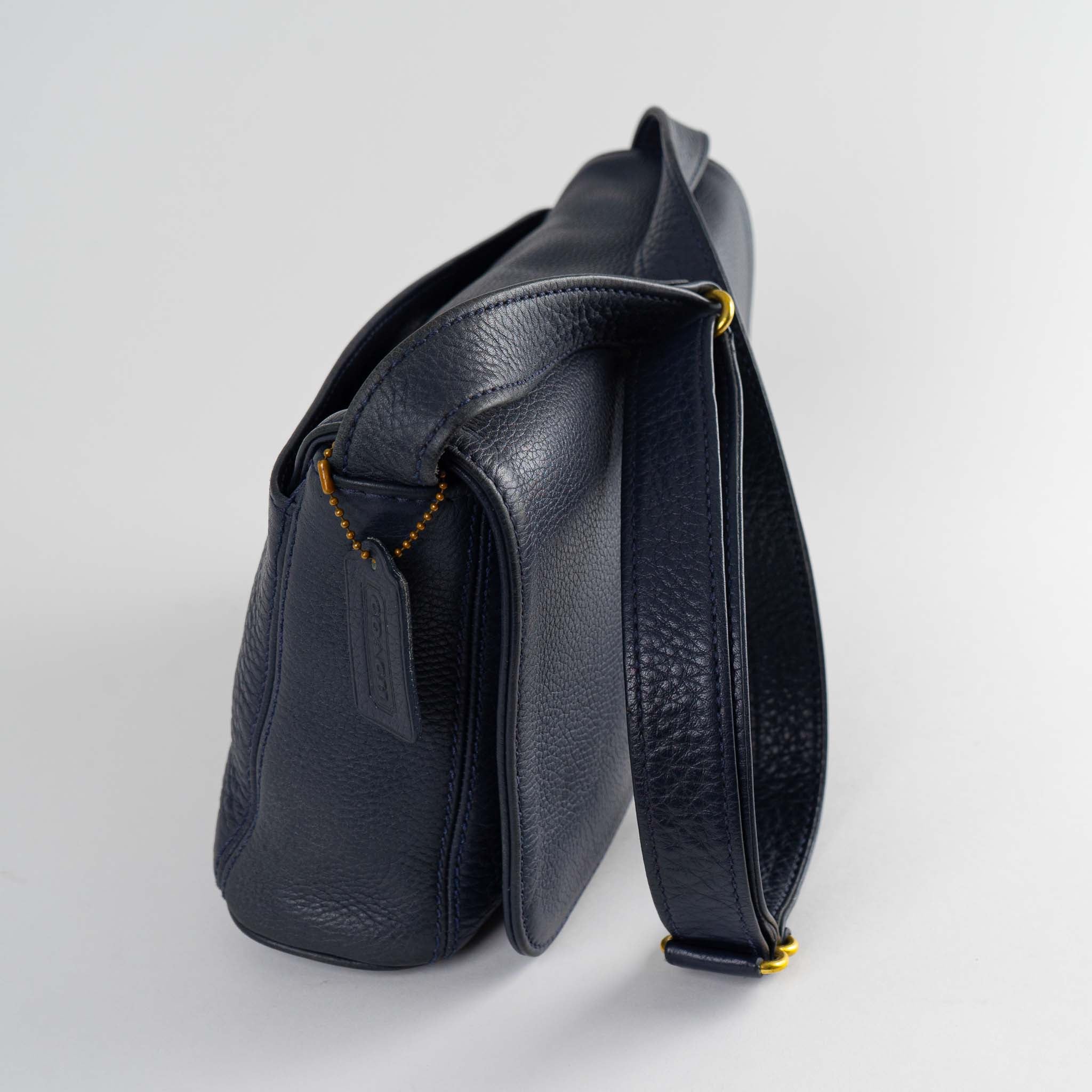 r*n様 美品　COACH ダークブルー レザー ボディバッグ COACH（コーチ） ショルダーバッグ メンズ レディース レザー サリバン