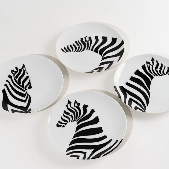 Load image into Gallery viewer, Vingage Fitz and Floyd Zebra Plates - Set of 4
