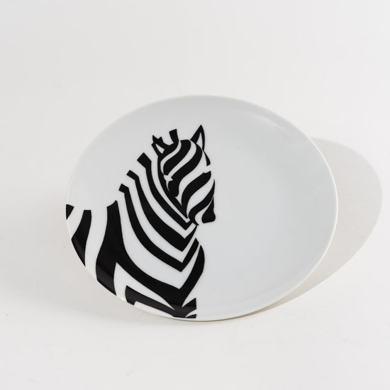 Load image into Gallery viewer, Vingage Fitz and Floyd Zebra Dessert Plate
