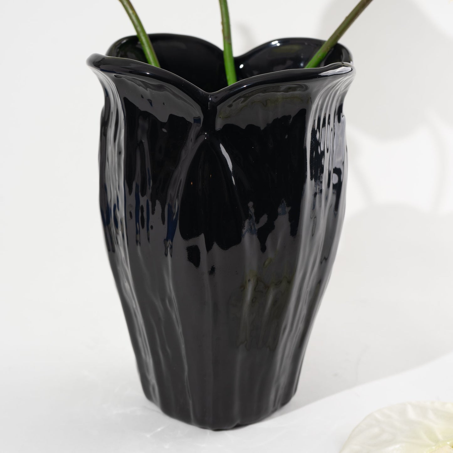 Load image into Gallery viewer, Vintage Ceramic Haeger Flower Vase- Glossy Black Floral
