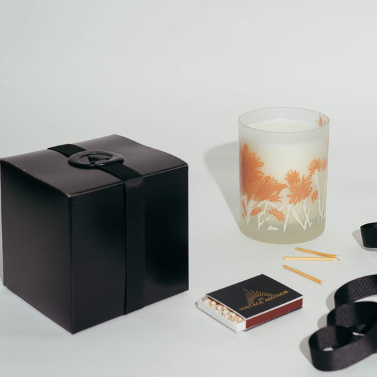 Load image into Gallery viewer, Vintage Georges Briard Frosted Flower Glass Candle with black gift box with ribbon and wax seal
