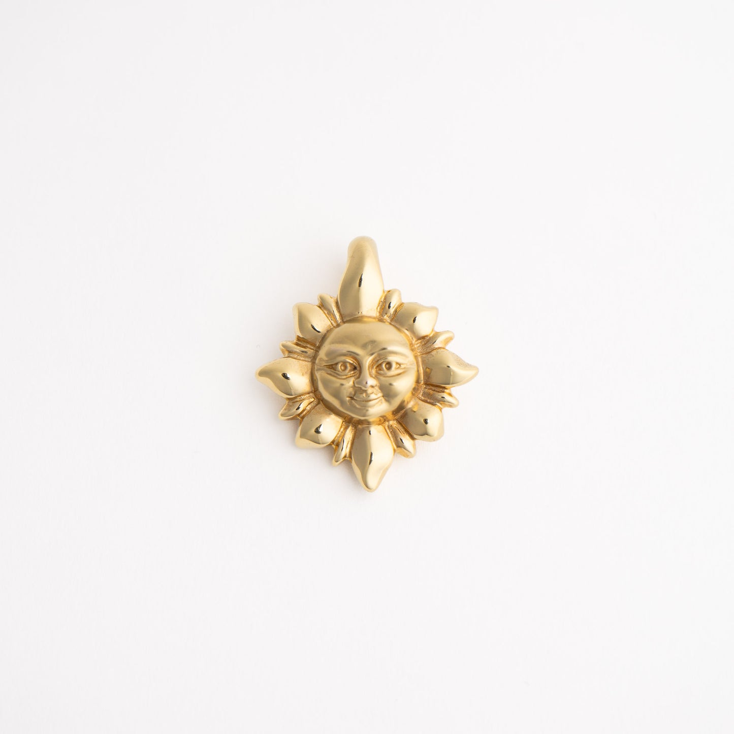 vintage 14k gold puffy smiling sun pendant 