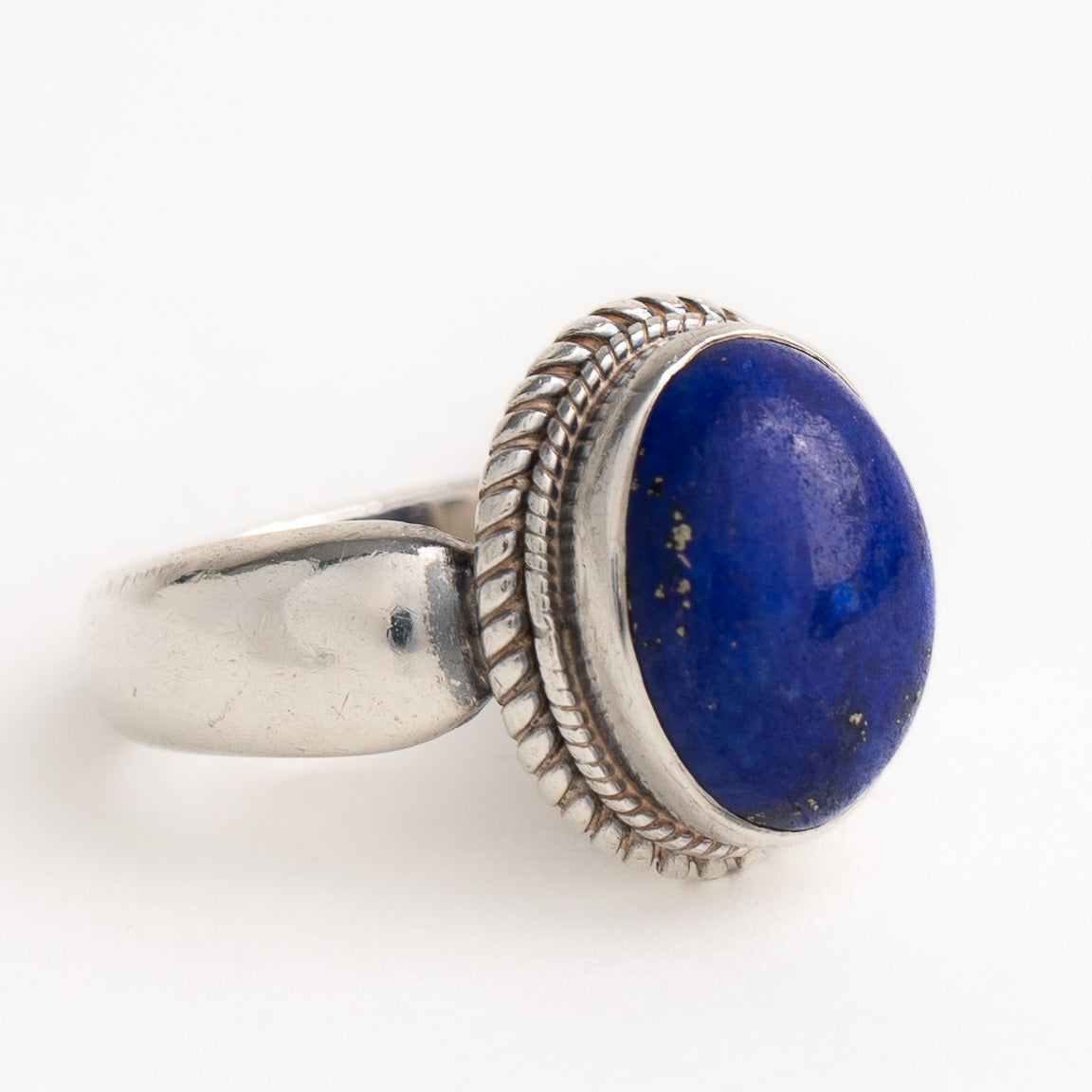 vintage sterling silver ring with oval blue lapis stone - size 9