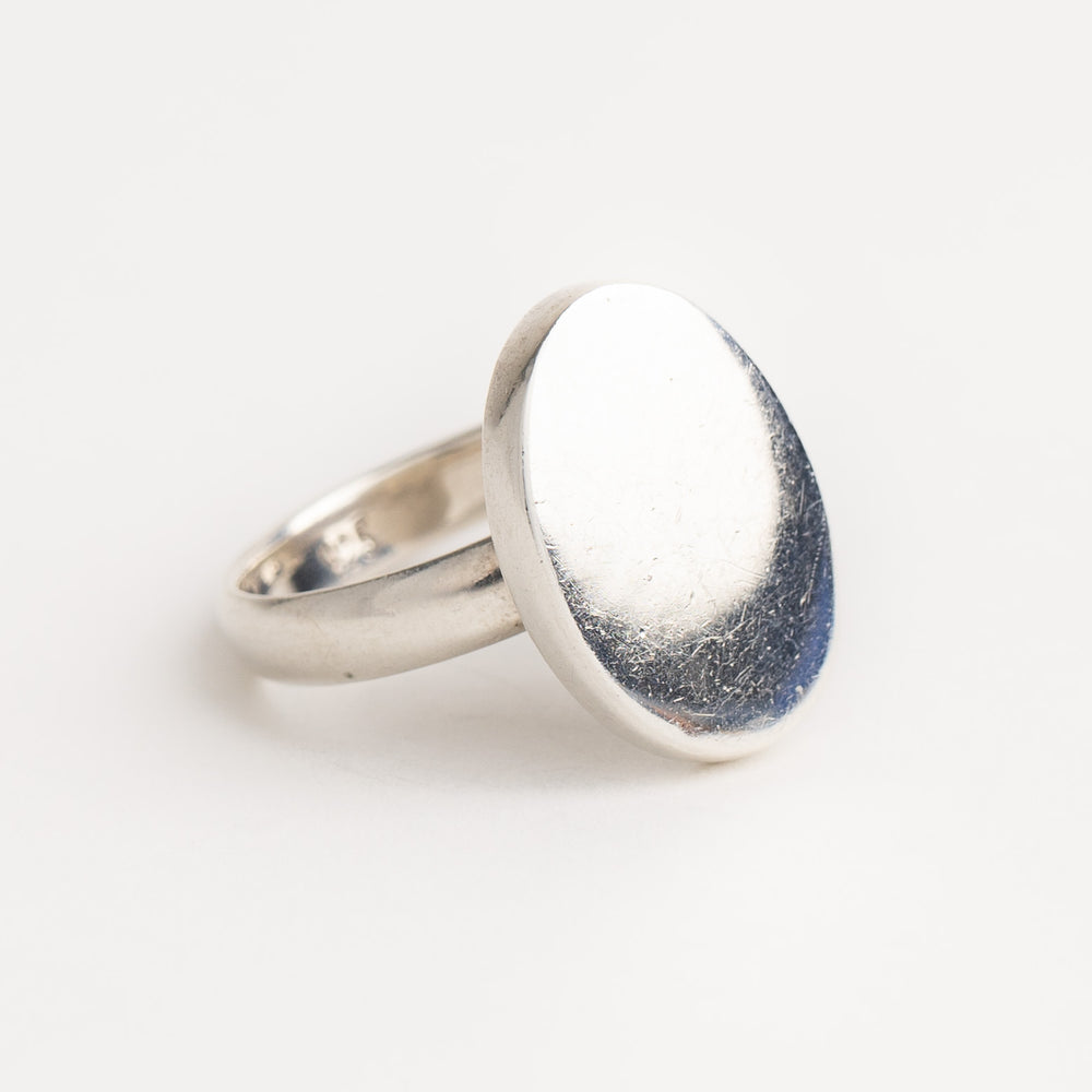 
                  
                    vintage sterling silver oval statement ring - size 9
                  
                