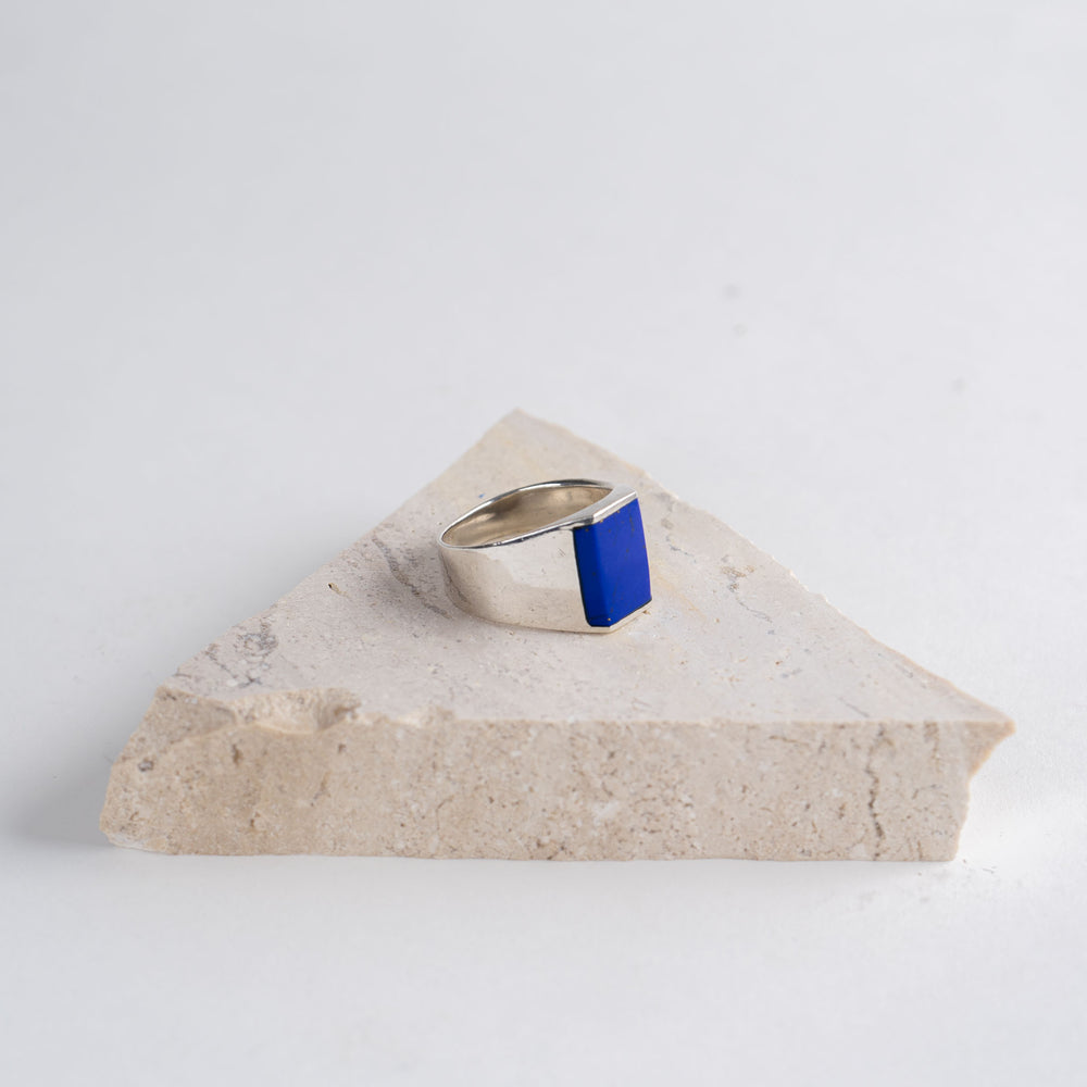 
                  
                    mens vintage sterling silver lapis statement ring 
                  
                