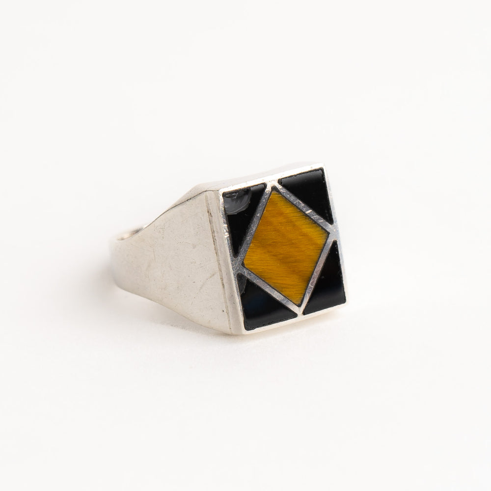 
                  
                    Vintage Sterling Silver Ring Tiger Eye and Onyx Modern Design
                  
                