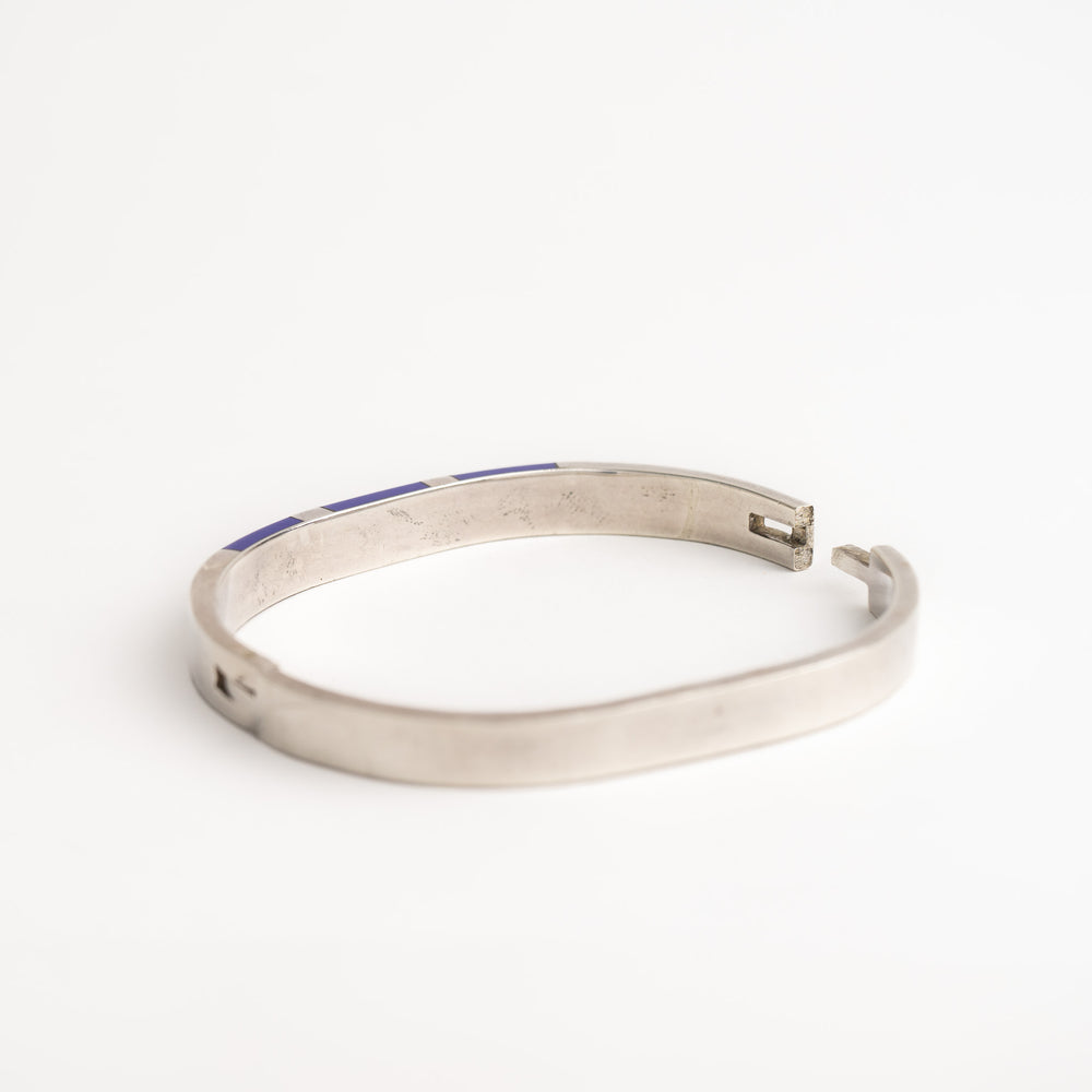 
                  
                    vintage mexican sterling silver and lapis lazuli hinged cuff bracelet
                  
                