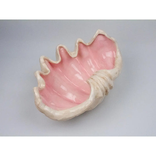 Load image into Gallery viewer, Vintage Blush Ceramic Shell Bowl
