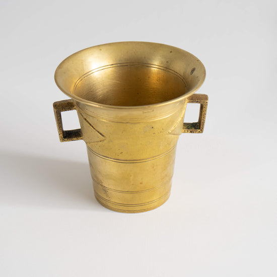 Load image into Gallery viewer, Antique Skultuna Brass Mortar 
