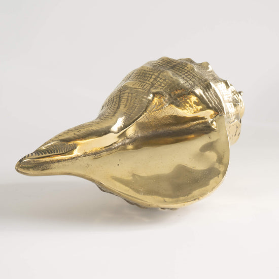Load image into Gallery viewer, Vintage Brass Conch Sea Shell Object
