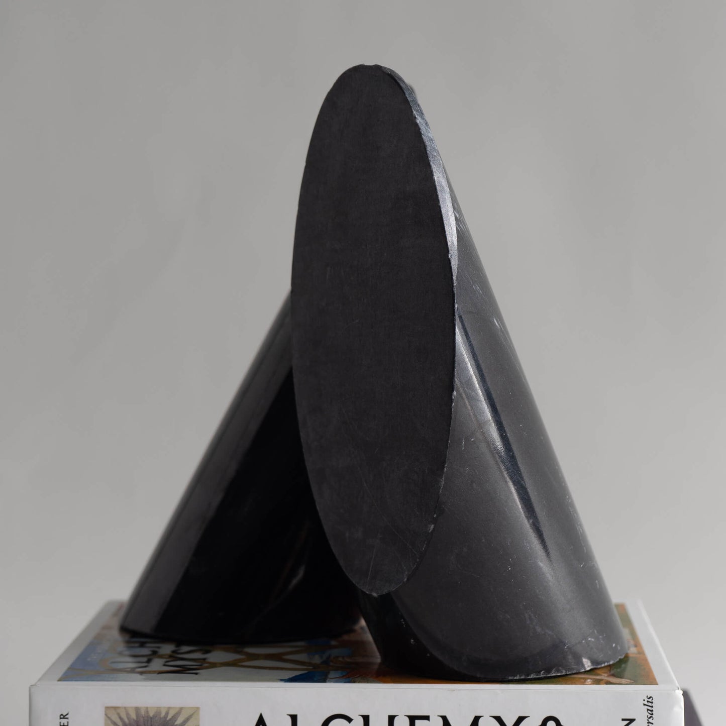 Load image into Gallery viewer, Vintage Black Marble Angular Bookends desk decor
